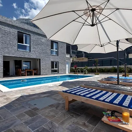 Villa Luxury Lucie Ii *