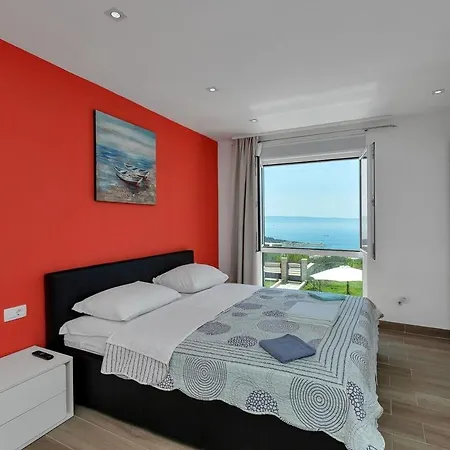 Luxury Lucie Ii Villa