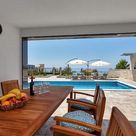 Luxury Lucie Ii * Makarska