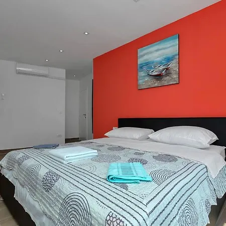 Villa Luxury Lucie Ii *